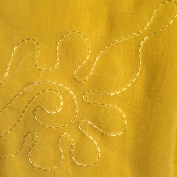 ๐ Sunshine Sass โ Embroidered Wrap That Does It ALL โ๏ธ๐ - Picture 4 of 13